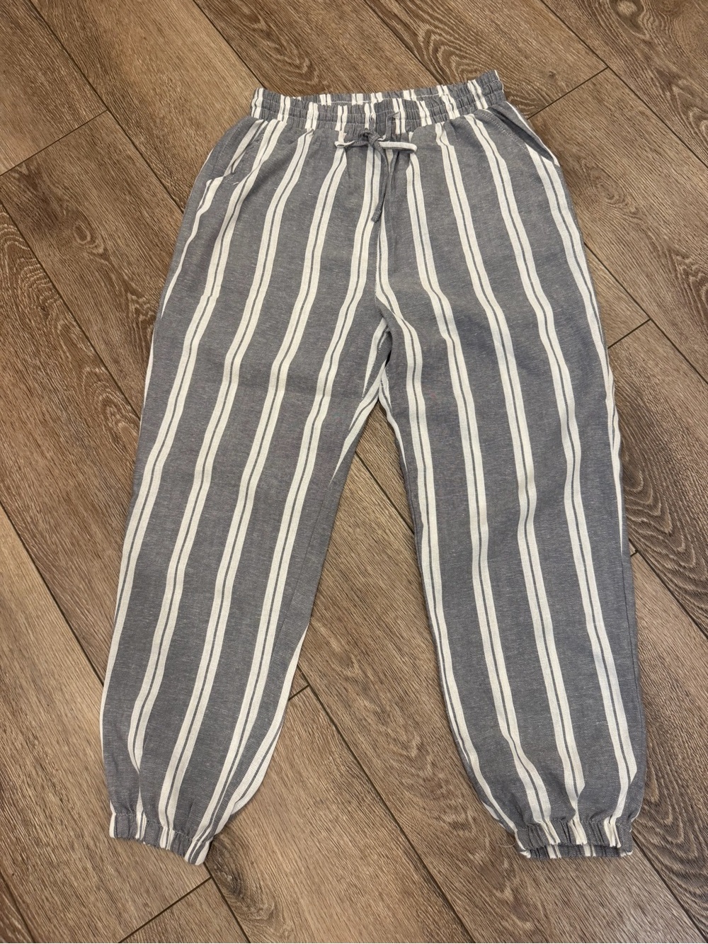 Love Streak Gray White Striped Elastic-Waist Bottoms Pants Joggers Linen Blend